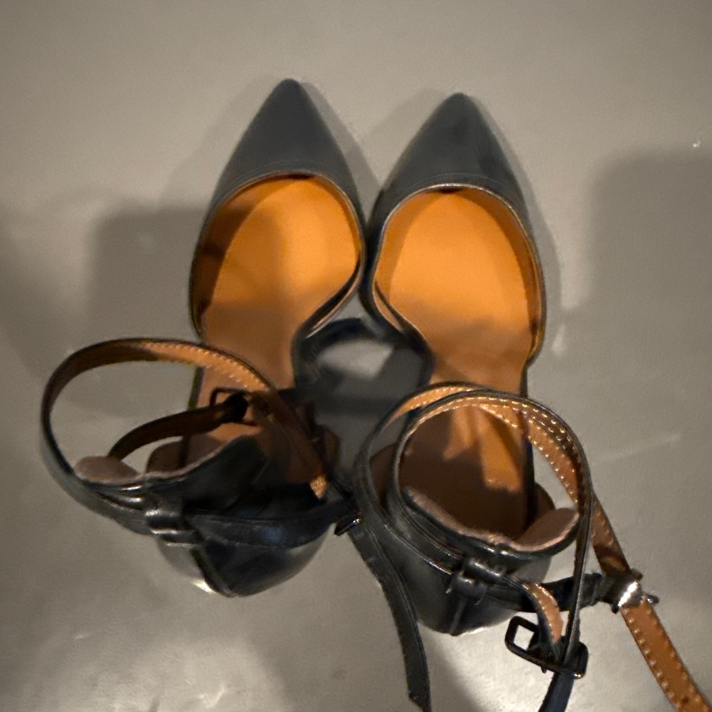 Women’s shoes